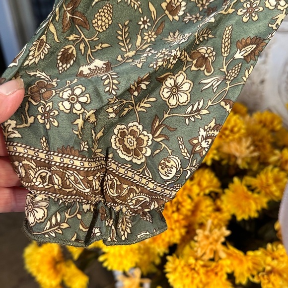 Karma Highway Bohemian Style Floral Green Women's Top - Picture 4 of 13